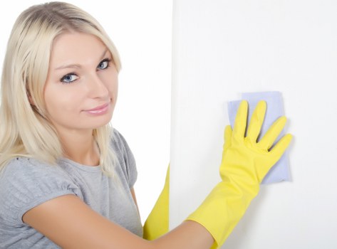 Detailed bathroom cleaning as part of a Bermondsey move in service